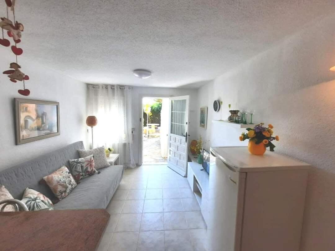 Quaint Ground Floor Apartment With Pool Lb1 Торрев'єха Екстер'єр фото