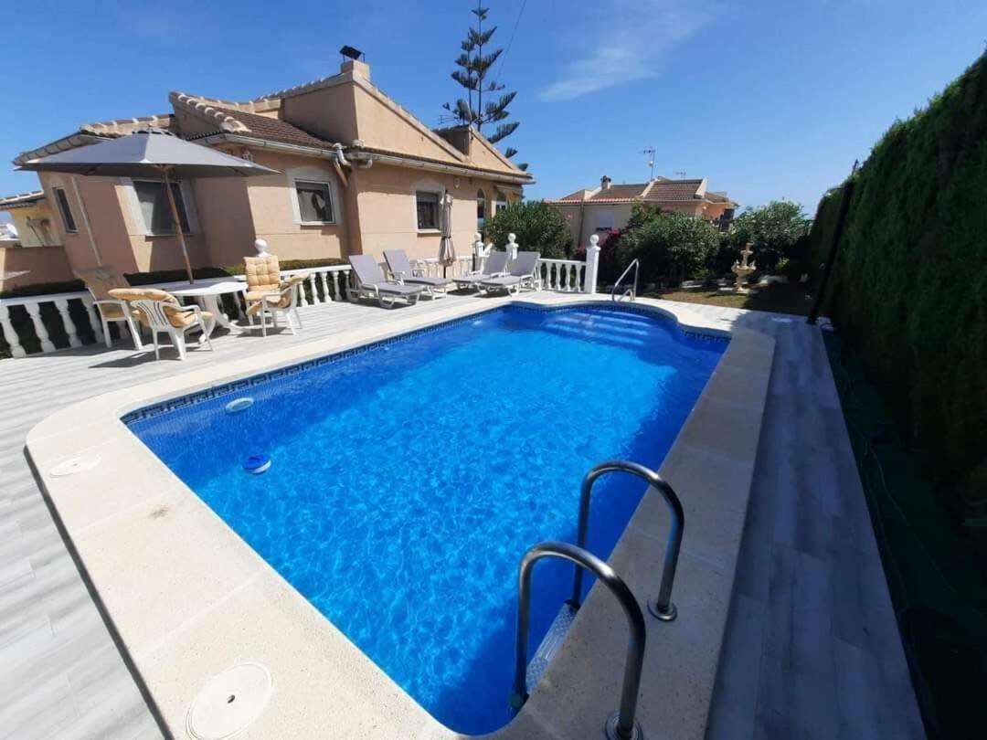 Quaint Ground Floor Apartment With Pool Lb1 Торрев'єха Екстер'єр фото