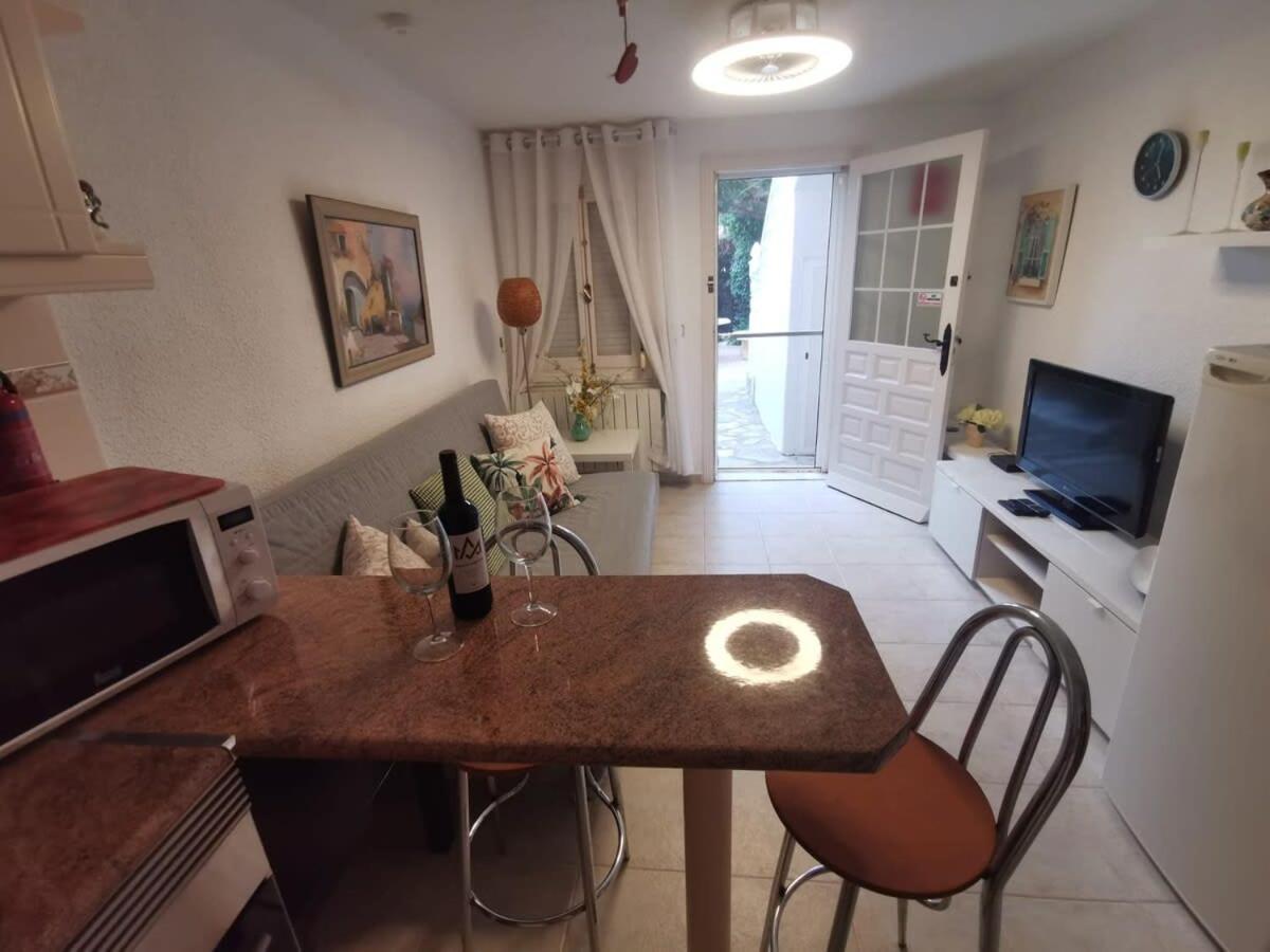 Quaint Ground Floor Apartment With Pool Lb1 Торрев'єха Екстер'єр фото